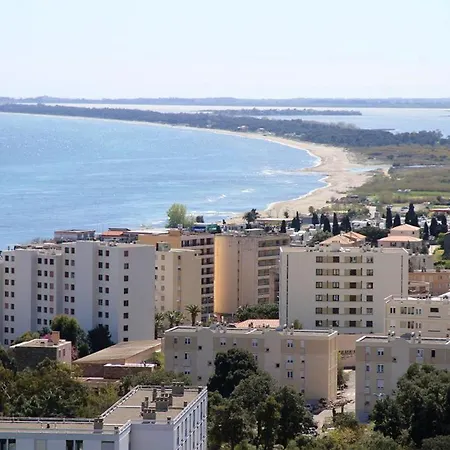 Vue à Bastia, Terrasse Et Piscine Privée. Apartamento *