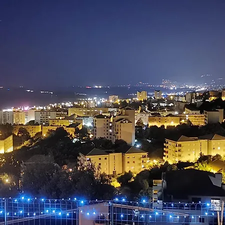 Vue à Bastia, Terrasse Et Piscine Privée. Bastia (Corsica)