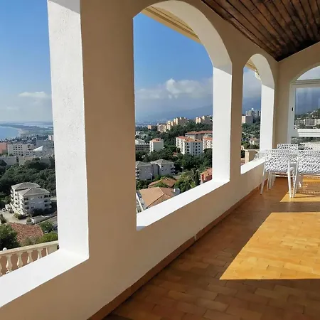 Vue A Bastia, Terrasse Et Piscine Privee. 아파트