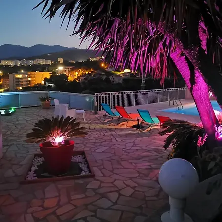 Vue A Bastia, Terrasse Et Piscine Privee. 아파트