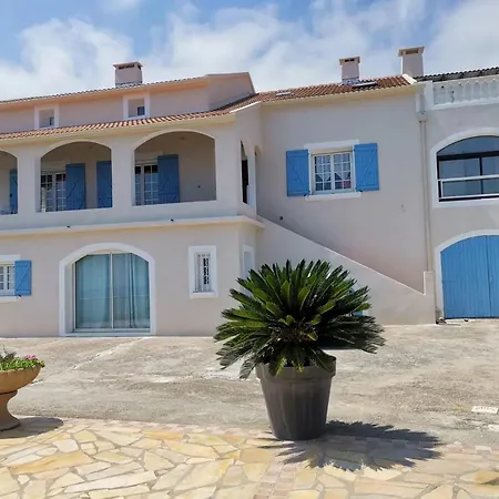Vue à Bastia, Terrasse Et Piscine Privée. Bastia (Corsica)