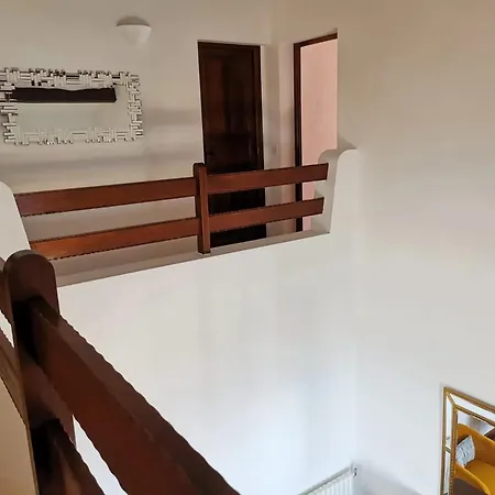 Vue à Bastia, Terrasse Et Piscine Privée.