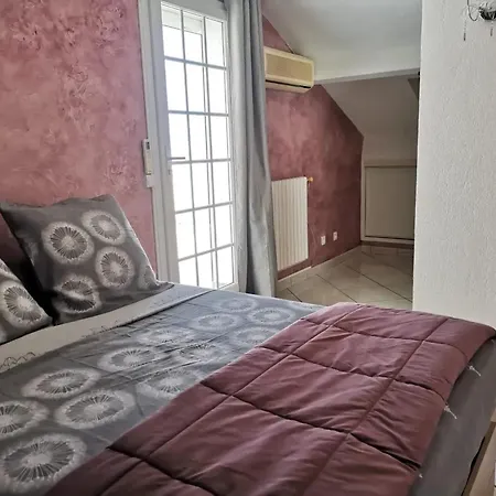 Vue à Bastia, Terrasse Et Piscine Privée. Bastia (Corsica)