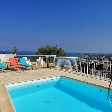 Vue A Bastia, Terrasse Et Piscine Privee. 바스티아