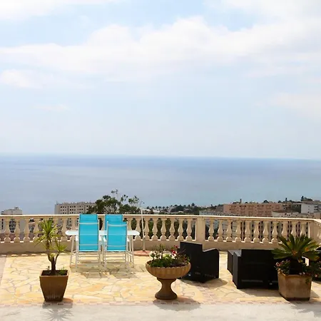 아파트 Vue A Bastia, Terrasse Et Piscine Privee. *