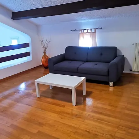 아파트 Vue A Bastia, Terrasse Et Piscine Privee. *