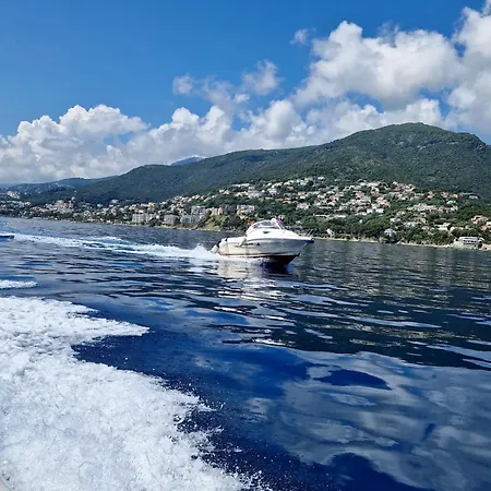 Vue A Bastia, Terrasse Et Piscine Privee. Бастия
