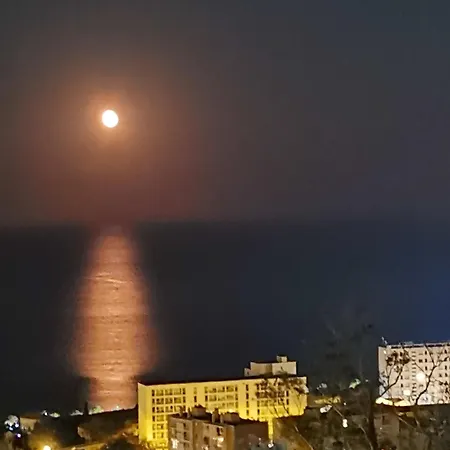 Vue A Bastia, Terrasse Et Piscine Privee. Апартаменты Бастия
