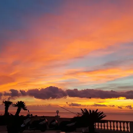 Vue A Bastia, Terrasse Et Piscine Privee. Appartement