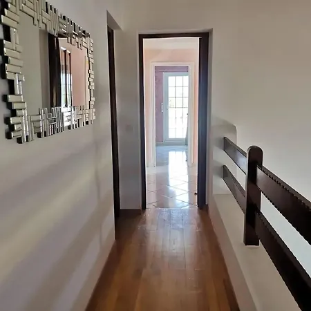 Vue A Bastia, Terrasse Et Piscine Privee.