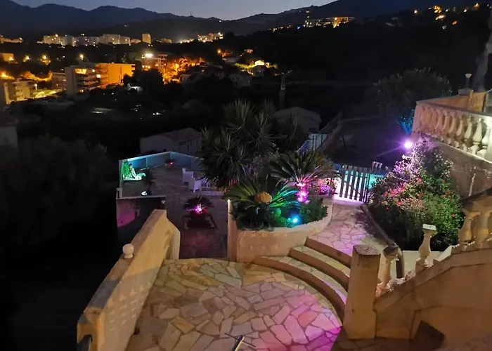아파트 Vue A Bastia, Terrasse Et Piscine Privee.