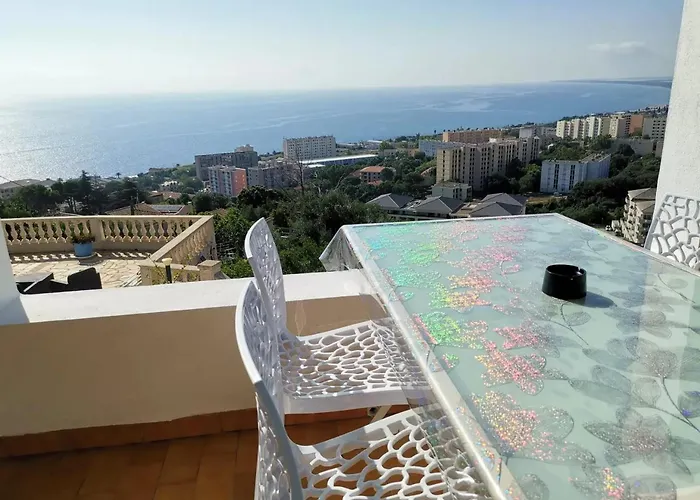 Vue A Bastia, Terrasse Et Piscine Privee. 아파트 *