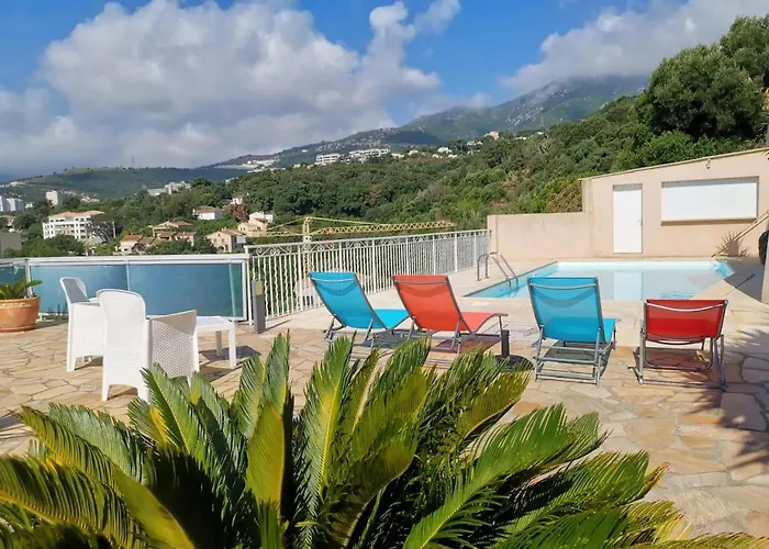 아파트 Vue A Bastia, Terrasse Et Piscine Privee.
